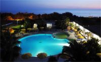 Marina Club,piscina by night